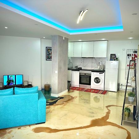 Sea View Apartment & 4 Minutes Walk To The Beach Paço de Arcos Exterior foto